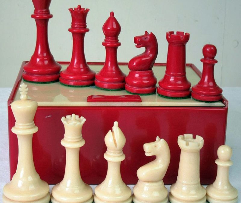 Weighted plastic chess set with board c.1950’s