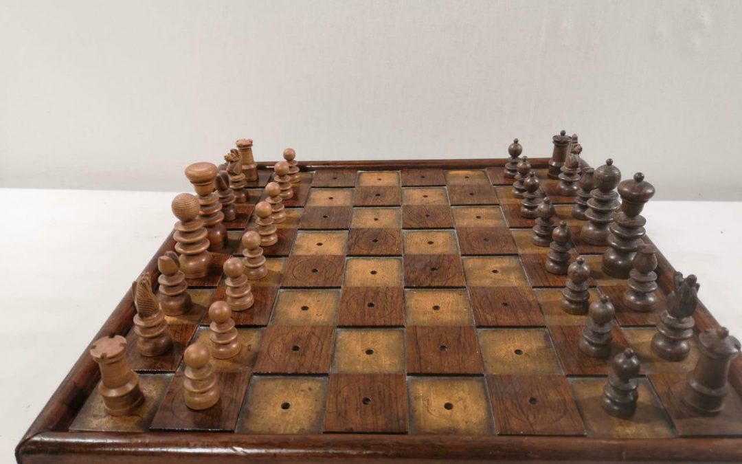 Late 19th (?) century St George style blind man’s chess set